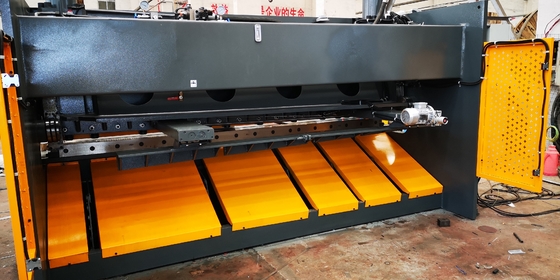Cięcie blach Cnc Maszyna do cięcia blachy Prasa do cięcia blachy Qc12k-4x3200