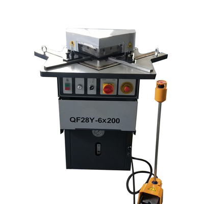 Cnc Corner Notcher Sheet Metal 45 stopni Maszyna do cięcia kątowego drewna 400v / 380v
