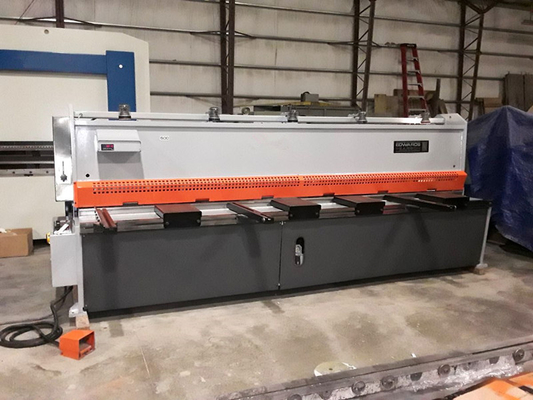 2mm 4mm 6mm Cnc Hydrauliczne nożyce do cięcia QC12Y-16x4000 QC12Y-16x3200